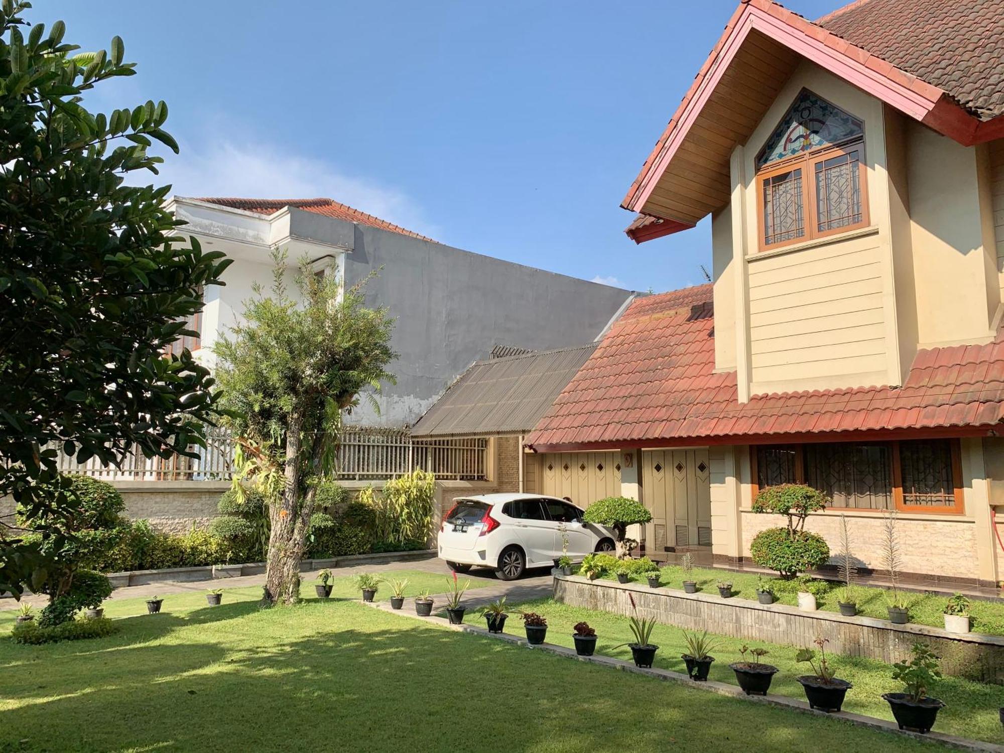 Villa Nuansa Alam Lembang Exteriör bild