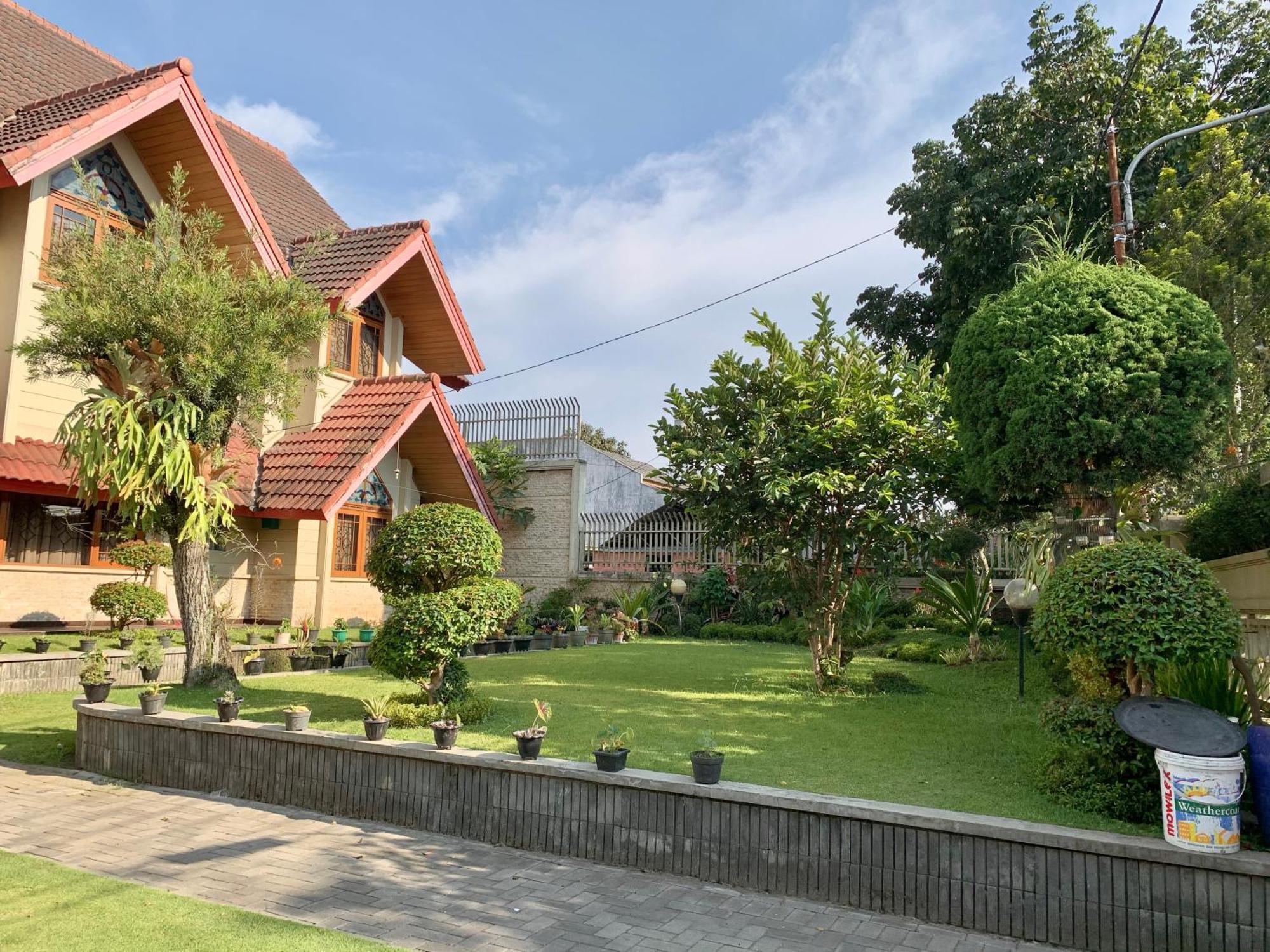 Villa Nuansa Alam Lembang Exteriör bild